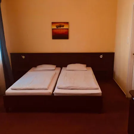 بيت ضيافة Korona Vendeghaz *